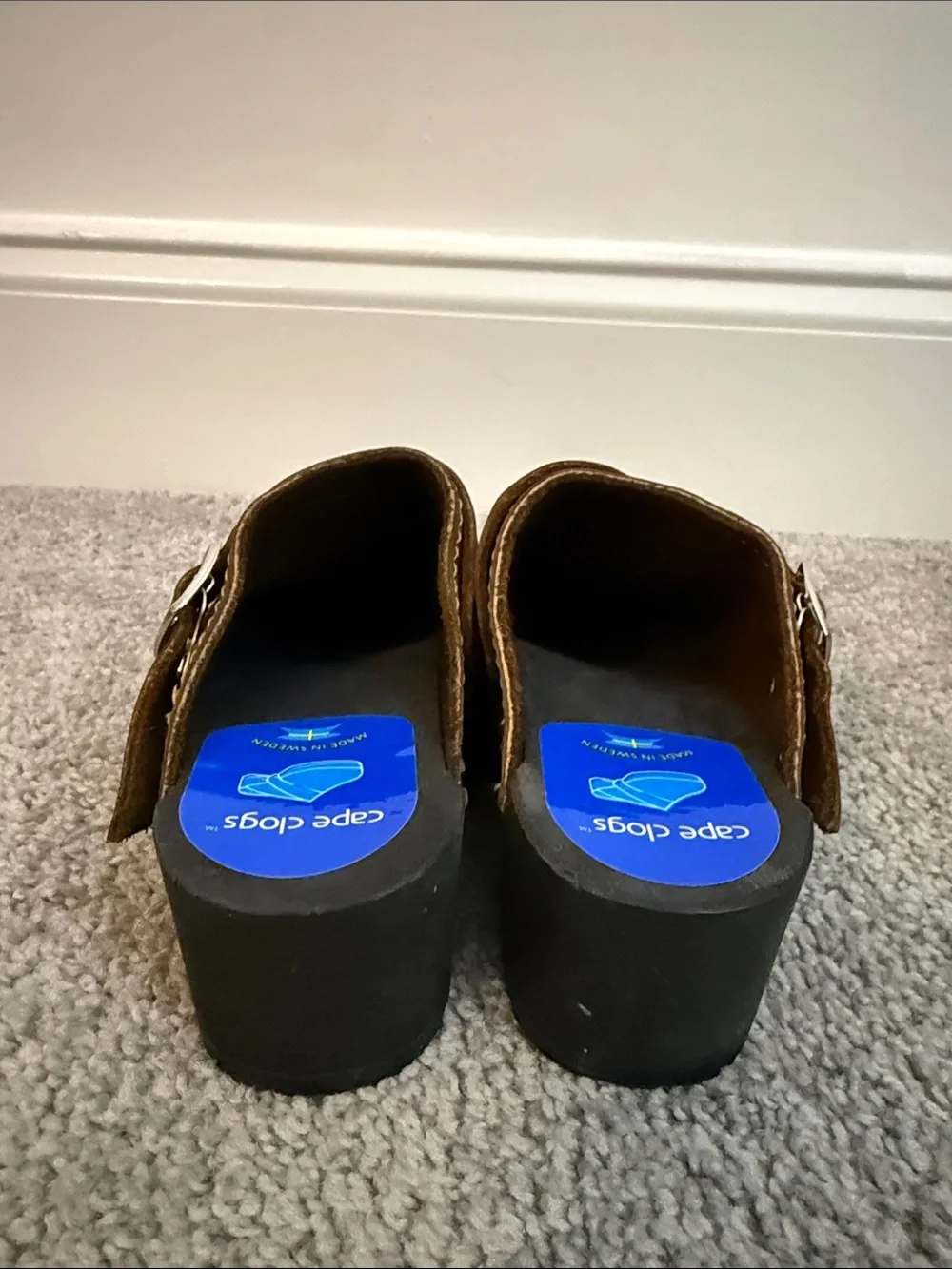Gently worn Cape Clogs kids Brown suede Slip-On Clogs